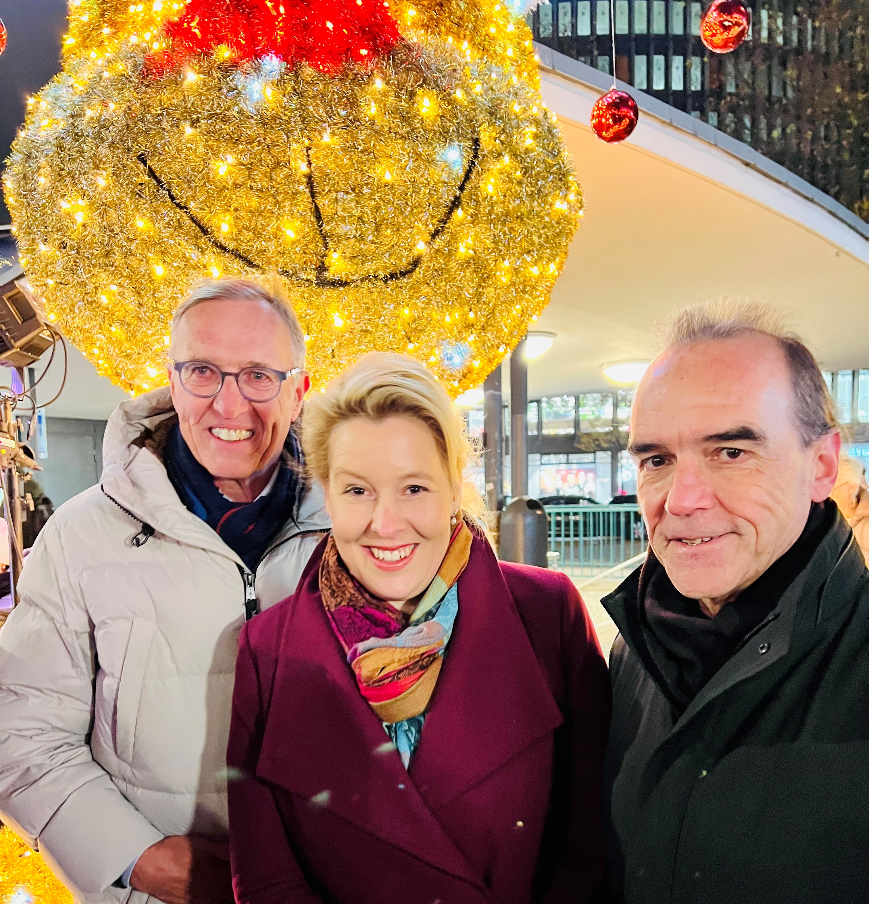 Spielbank Berlin sponsert traditionelle Weihnachtsbeleuchtung am Kurfürstendamm